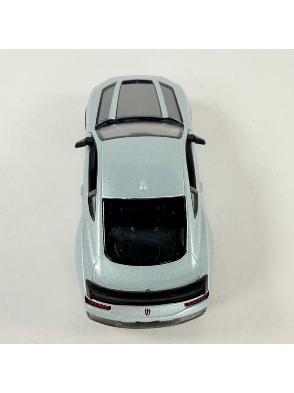 Kinsmart 2024 Ford Mustang Dark Horse 1:38 Scale Diecast Model Car - Picture 5 of 9